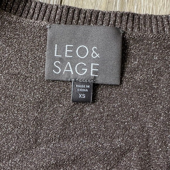 🛍️ Leo & Sage V-neck silver-Sparkle Brown sweater size XS excellent condition - Picture 6 of 6